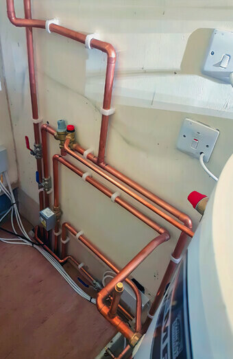 https://plumberbooragoon.com.au/uploads/2025/06/hot-water-301986.jpg